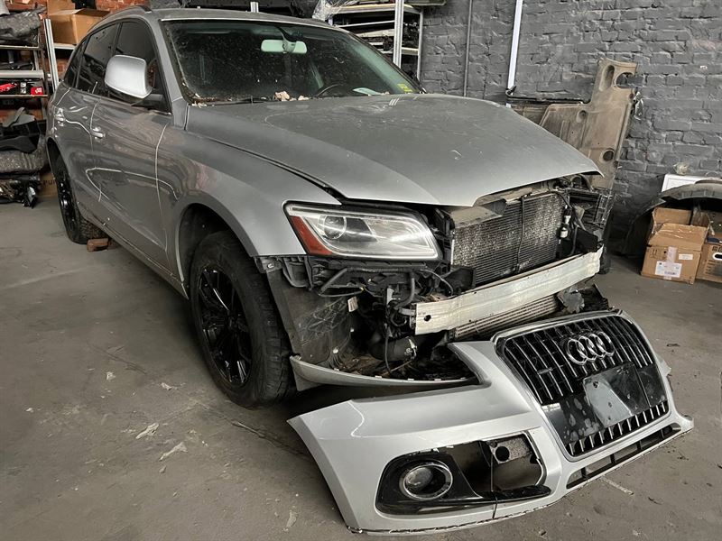 AUDI Q5 позашляховик (8RB) (2008 - 2016) Розбірка AUDI Q5 позашляховик (8RB) (2008 - 2016)