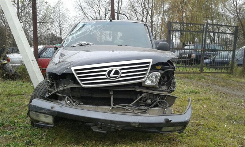 Розбірка LEXUS LX 470 позашляховик (UZJ100) (2002 - 2007)