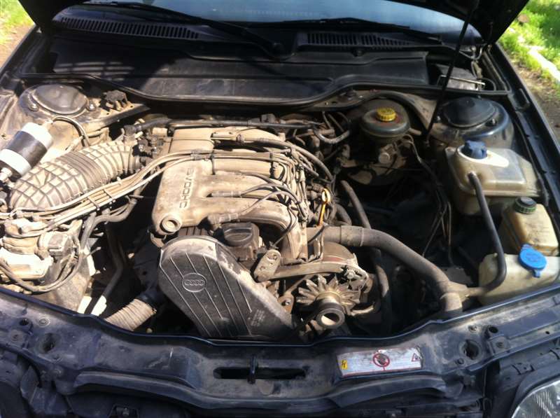 Авторозборка AUDI A6 C4 седан (4A2) (1994 - 1998)