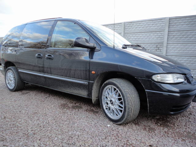 Розбірка CHRYSLER Voyager II GS мінівен (1995 - 2001)