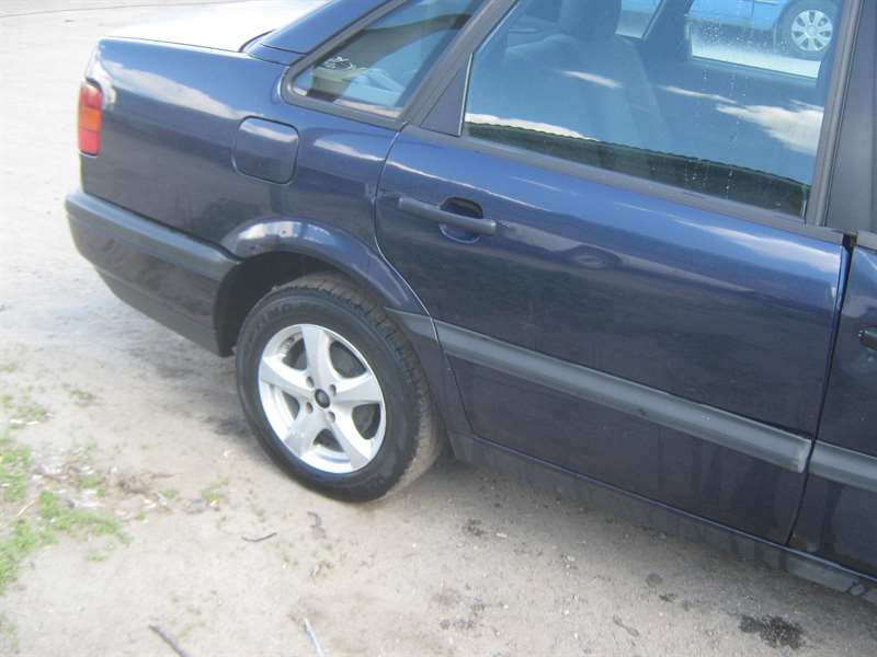 Розбірка VOLKSWAGEN PASSAT B3, B4 седан (3A2, 351, 312) (1988 - 1997)