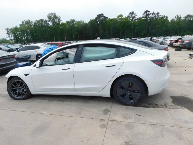 Авторозборка TESLA MODEL 3 седан (5YJ3) (2016 - 2026)