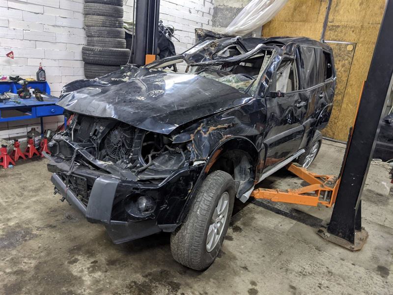 Розбірка MITSUBISHI PAJERO IV LONG позашляховик (V90) (2006 - 2013)