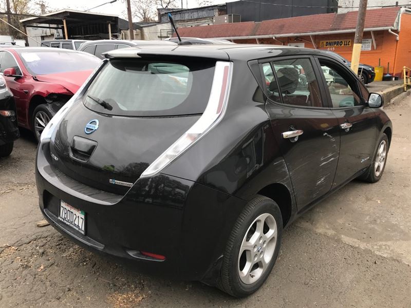 Розбірка NISSAN LEAF I хетчбек (ZE0E) (2013 - 2017)