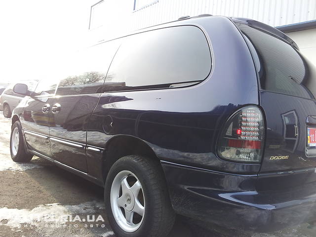 Розбірка CHRYSLER Voyager II GS мінівен (1995 - 2001)
