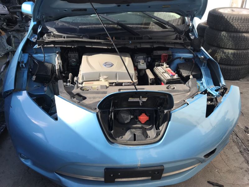 NISSAN LEAF I хетчбек (ZE0U) (2012 - 2017) Розбірка NISSAN LEAF I хетчбек (ZE0U) (2012 - 2017)