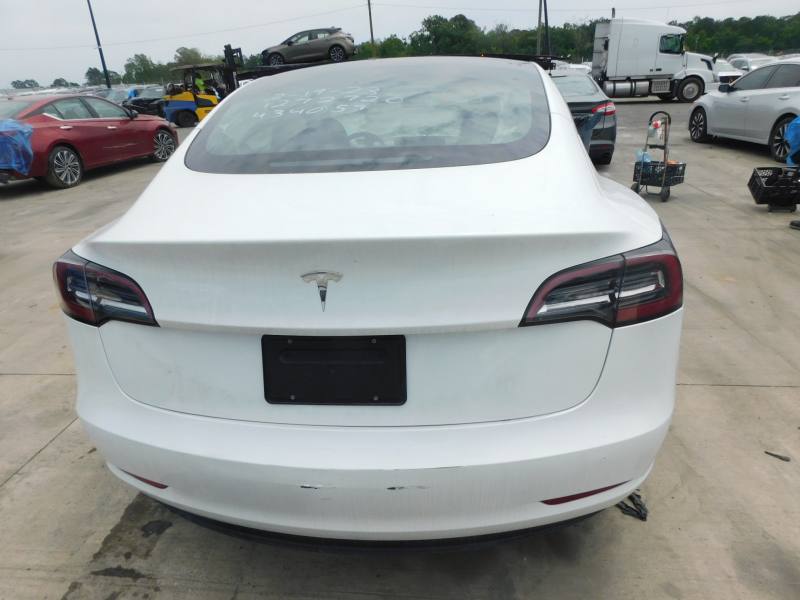 Розбірка TESLA MODEL 3 седан (5YJ3) (2016 - 2026)