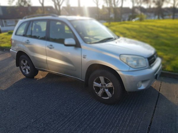 Розбірка TOYOTA RAV 4 II позашляховик (XA2) (2000 - 2005)