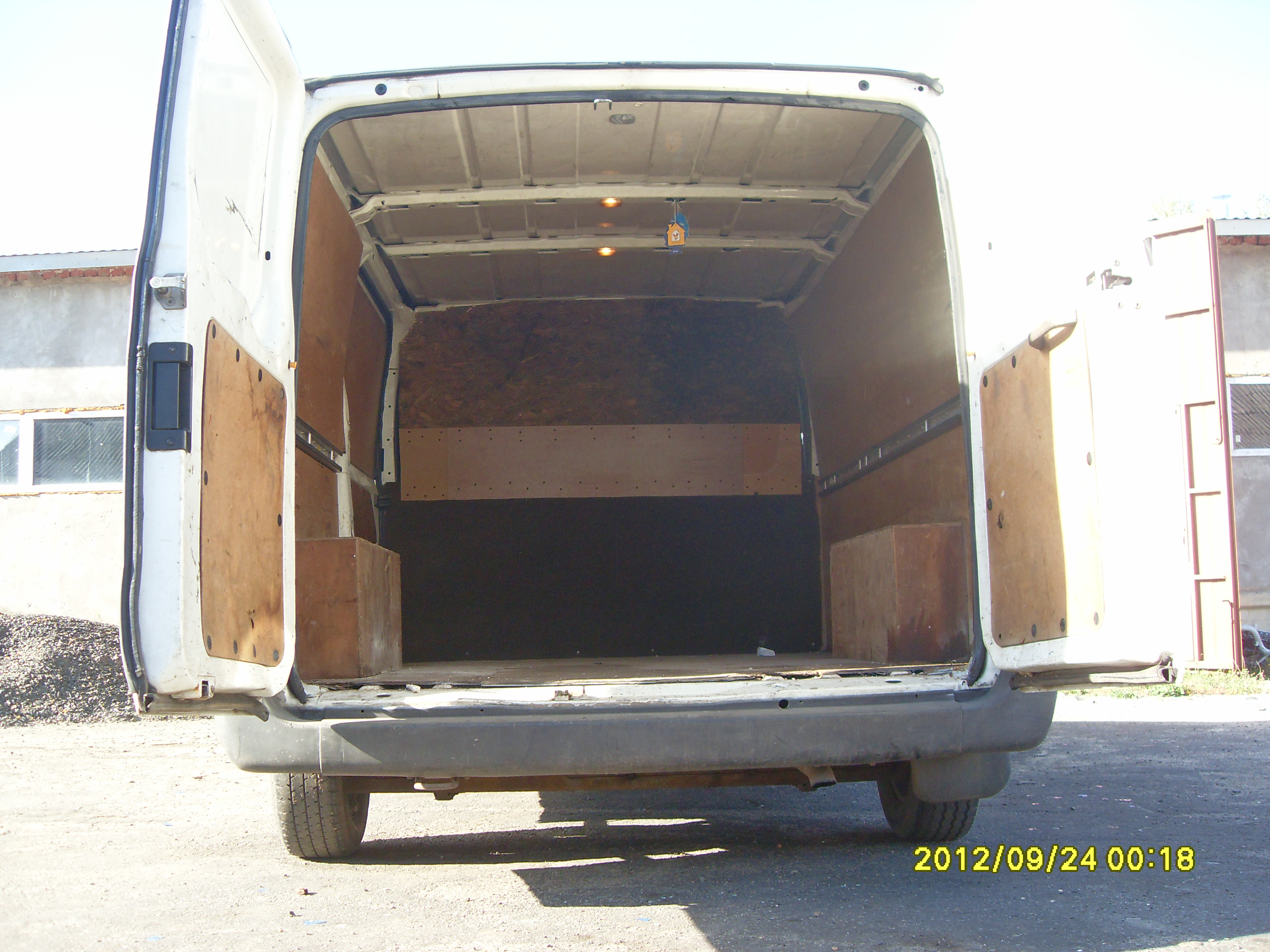 Авторозборка FORD TRANSIT V фургон (V184/5) (2000 - 2006)