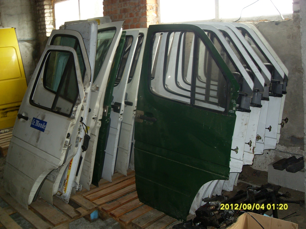 Розбірка MERCEDES SPRINTER I 2-t фургон (901, 902) (1995 - 2006)