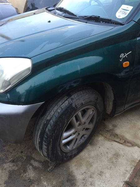 Розбірка TOYOTA RAV 4 II позашляховик (XA2) (2000 - 2005)